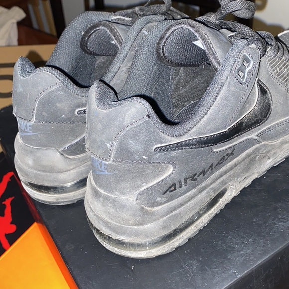 Nike Air Max - Picture 2 of 7